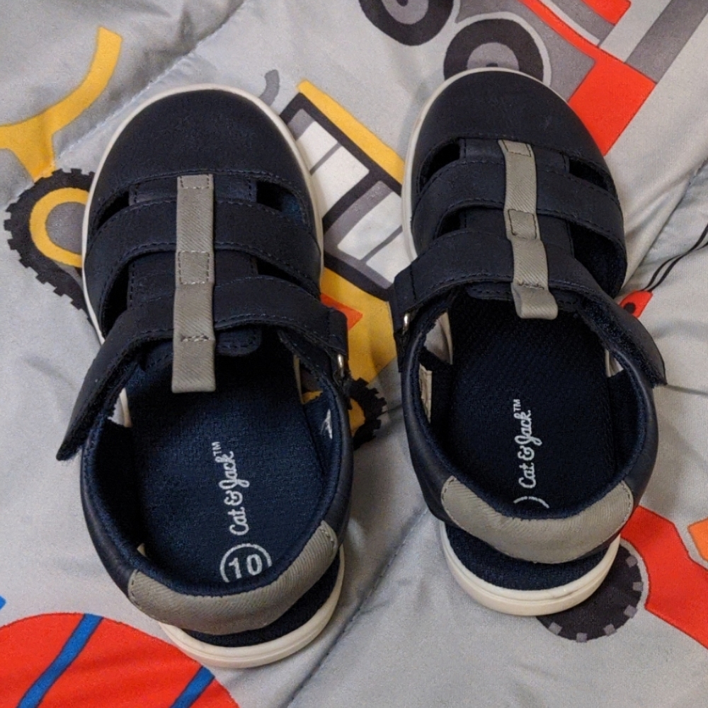 Sandals - Picture 2 of 4